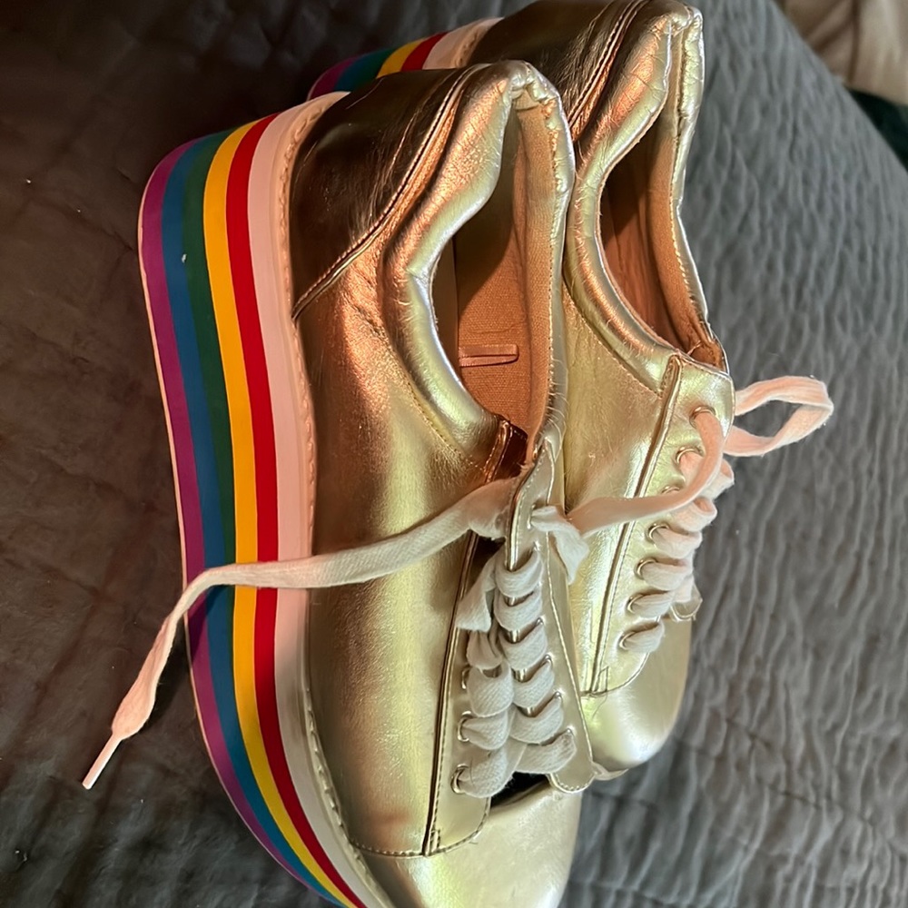 Womens sneakers size 9.5